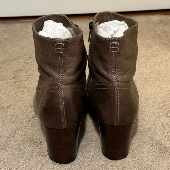 Frye Stella Zip Short bootie, Size 9/9.5 - Picture 3 of 5